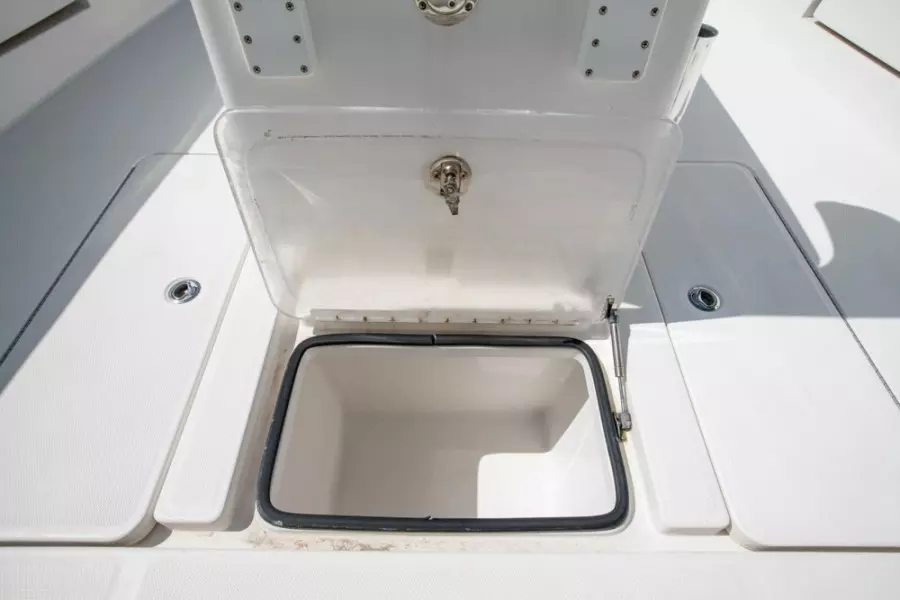 2011 Invincible 42CC