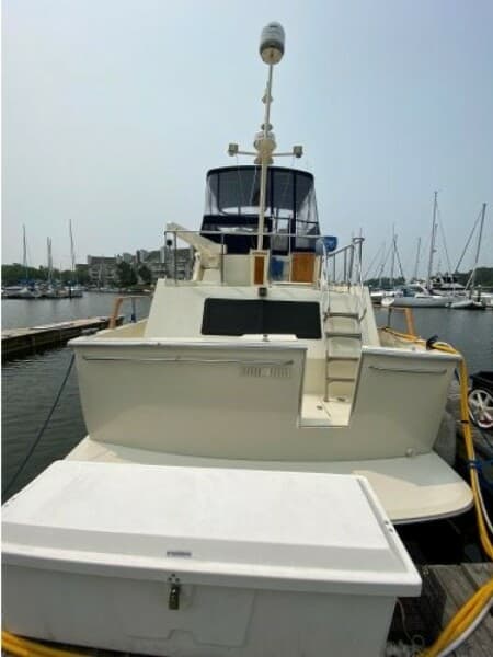 1983 Tollycraft Aft Cabin