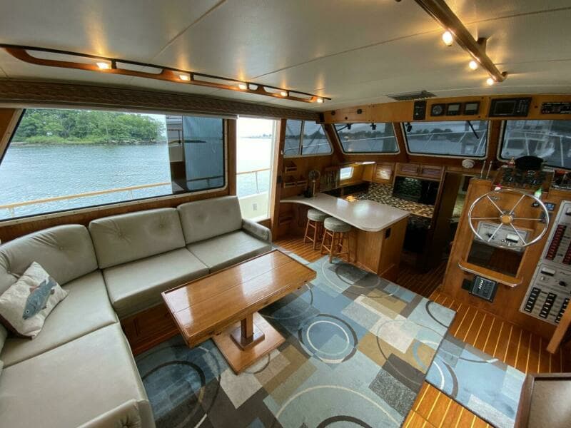 1983 Tollycraft Aft Cabin