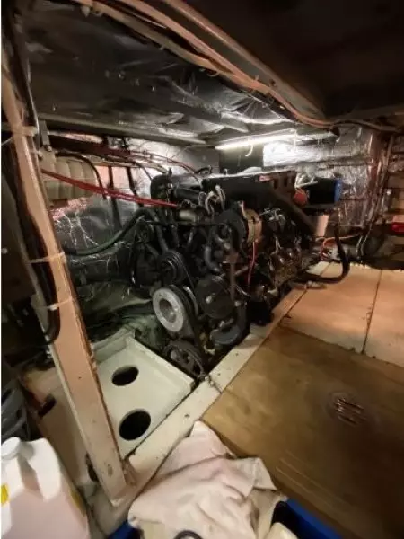 1983 Tollycraft Aft Cabin