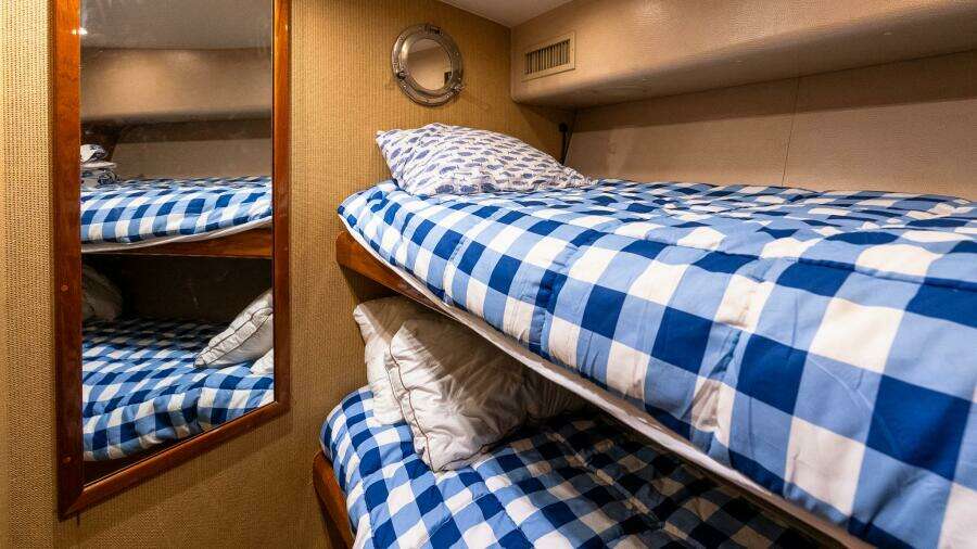 2002 Viking 52 Convertible