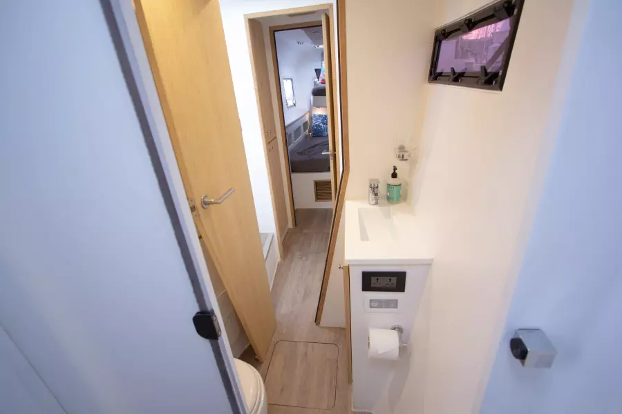 Guest Head Starboard Hull