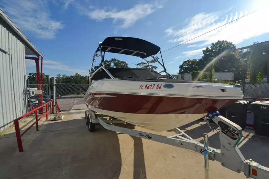 2007 Sea Ray 210 Select Tower