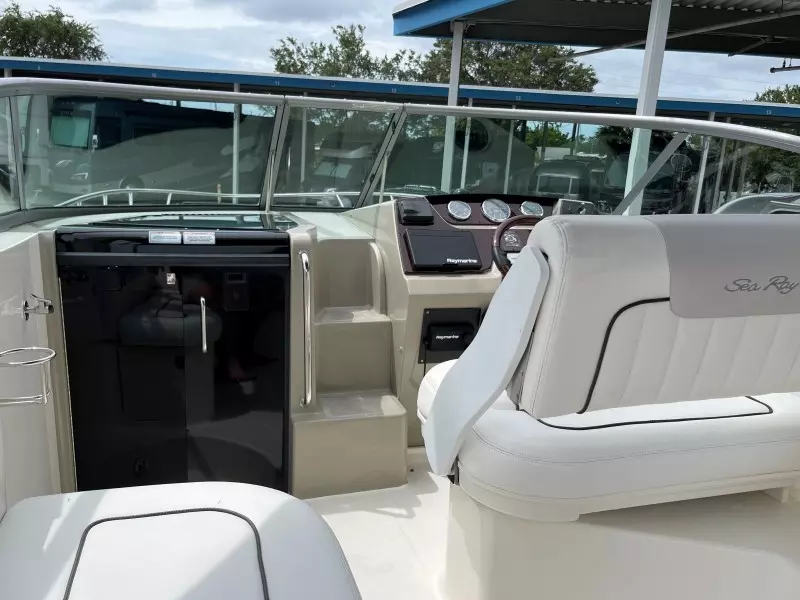 2010 Sea Ray 260 DA