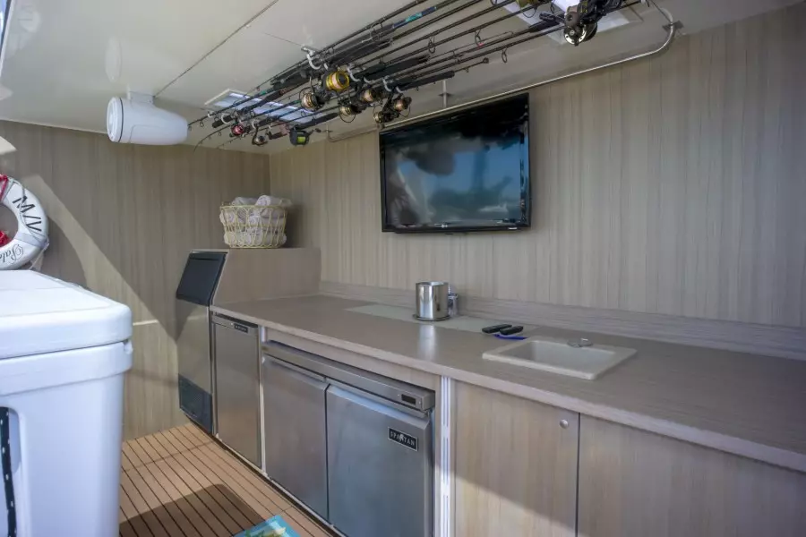 2000 Ferretti Yachts Custom Line 94