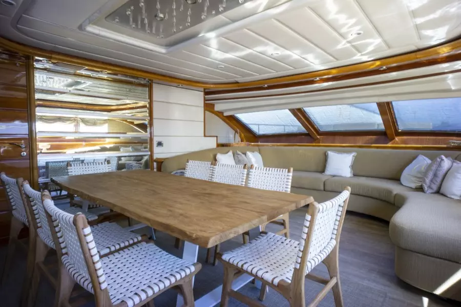 2000 Ferretti Yachts Custom Line 94