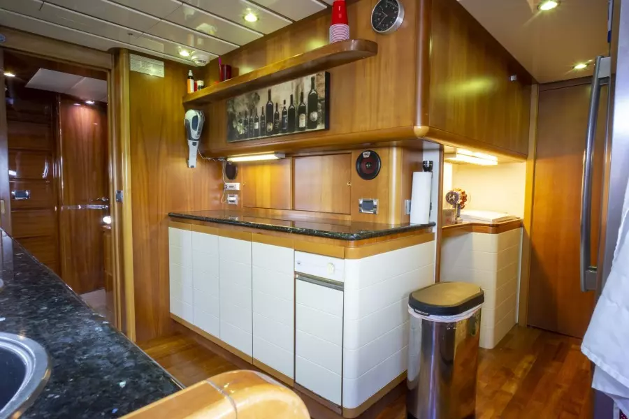 2000 Ferretti Yachts Custom Line 94