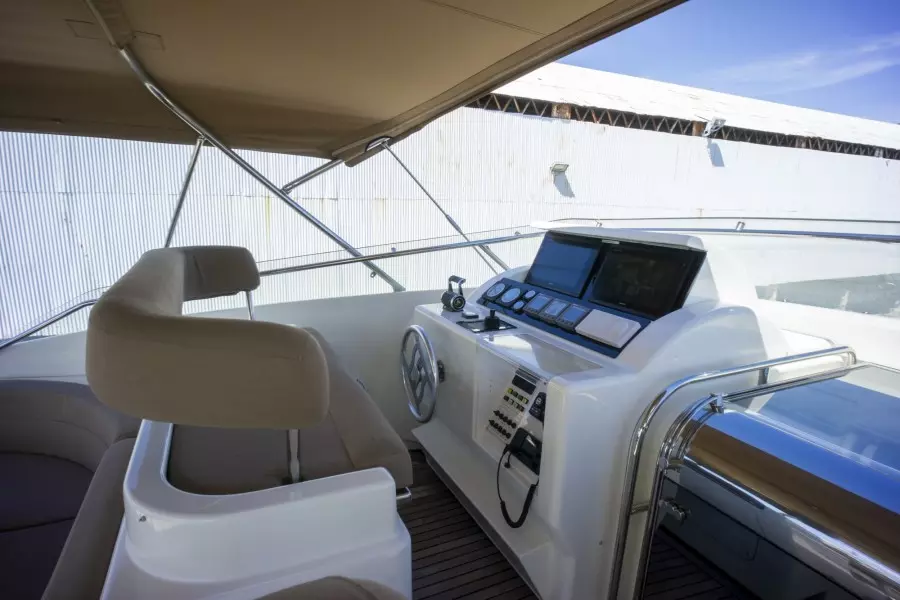 2000 Ferretti Yachts Custom Line 94