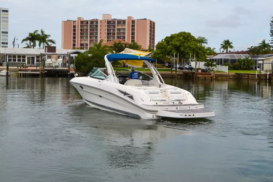 2010 Sea Ray 300 SLX 28