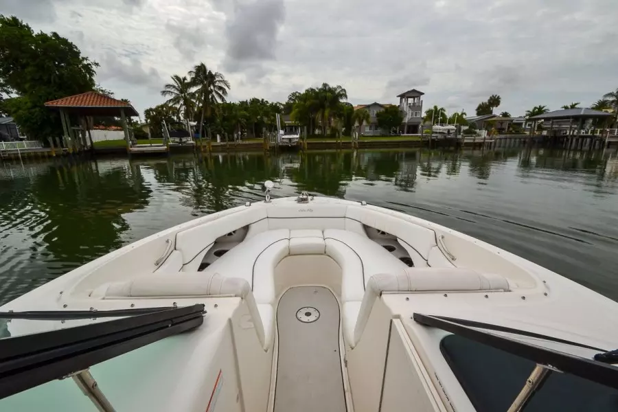 2010 Sea Ray 300 SLX 38