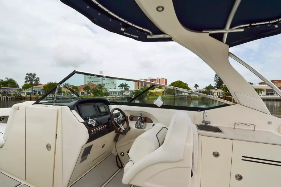 2010 Sea Ray 300 SLX 06