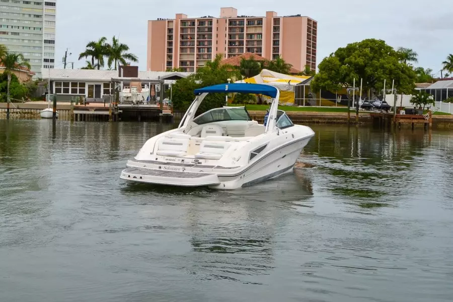 2010 Sea Ray 300 SLX 27