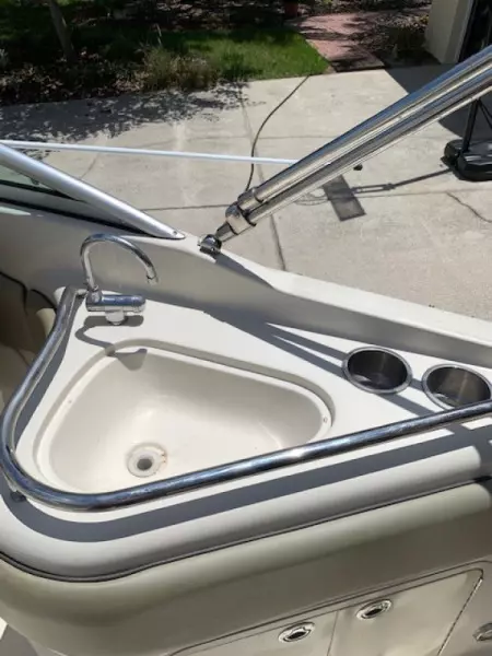 2006 Sea Ray 240 SunDeck