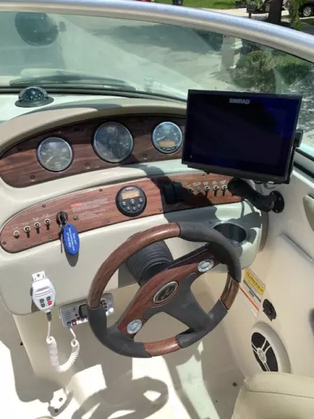 2006 Sea Ray 240 SunDeck