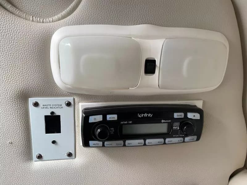 2005 Chaparral 236 Sunesta