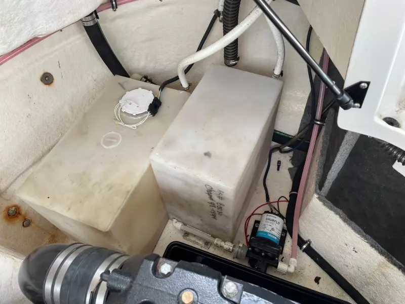 2005 Chaparral 236 Sunesta