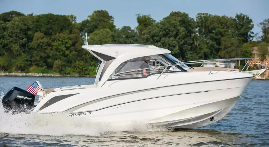 2026 Beneteau Antares 7