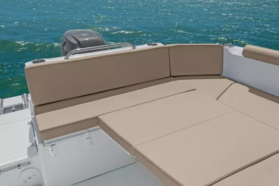 2026 Beneteau Antares 7