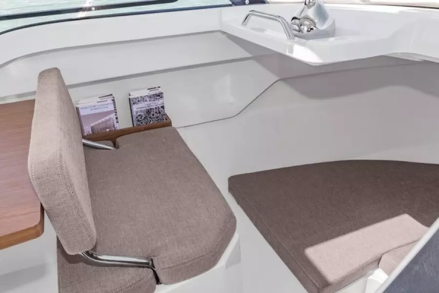 2026 Beneteau Antares 7