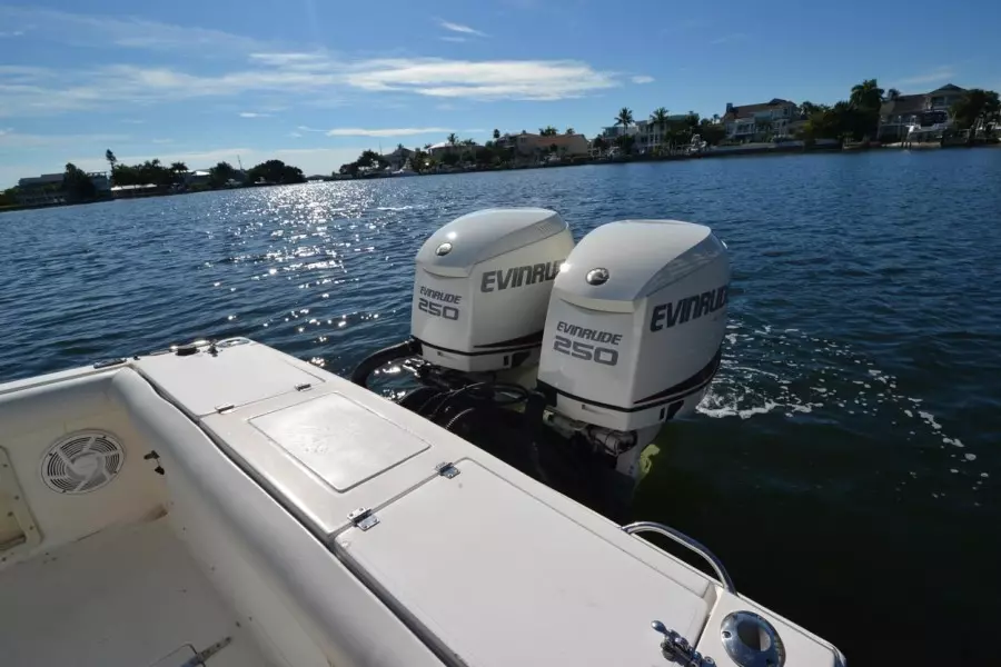 1995 Wellcraft Scarab 26 Sportster