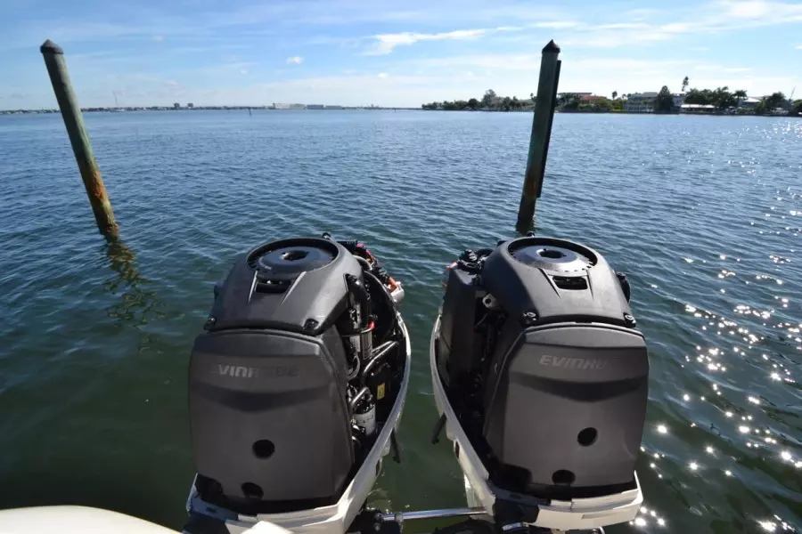 1995 Wellcraft Scarab 26 Sportster