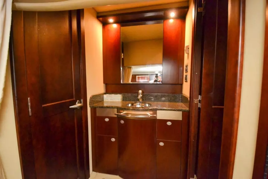 2006 Sea Ray 48 Sundancer