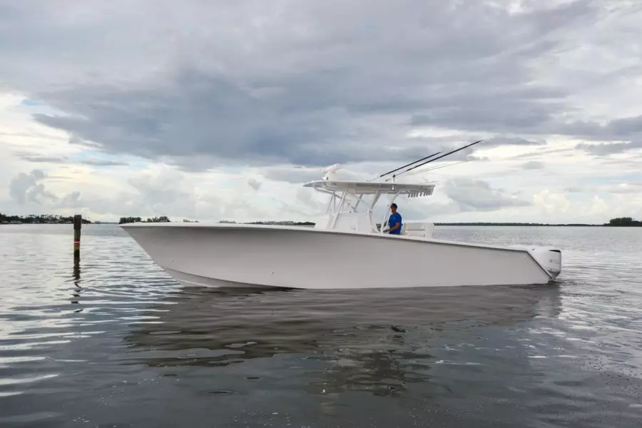 2018 SeaHunter 35 cc