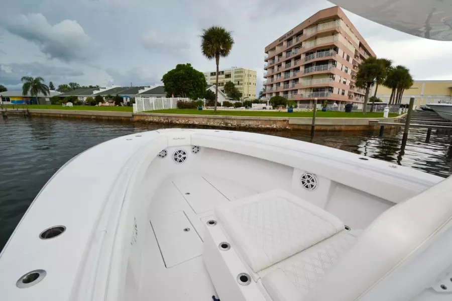 2018 SeaHunter 35 cc