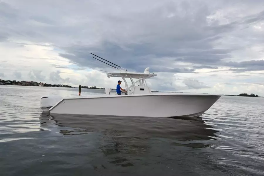 2018 SeaHunter 35 cc