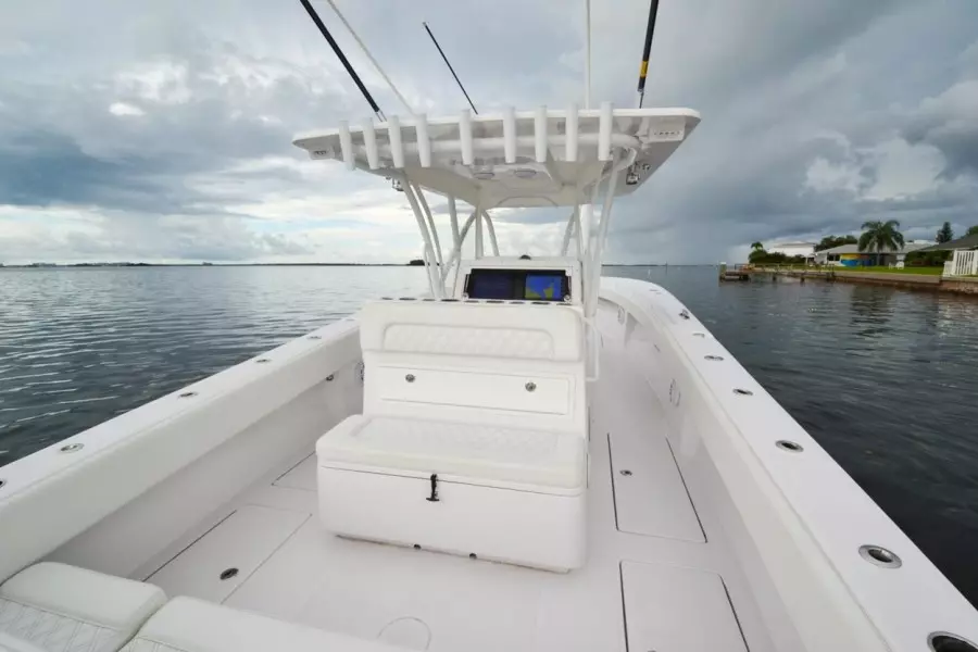 2018 SeaHunter 35 cc
