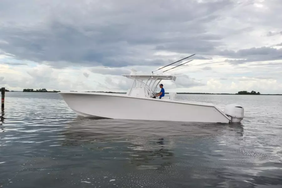 2018 SeaHunter 35 cc