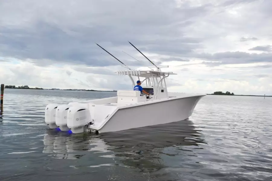 2018 SeaHunter 35 cc
