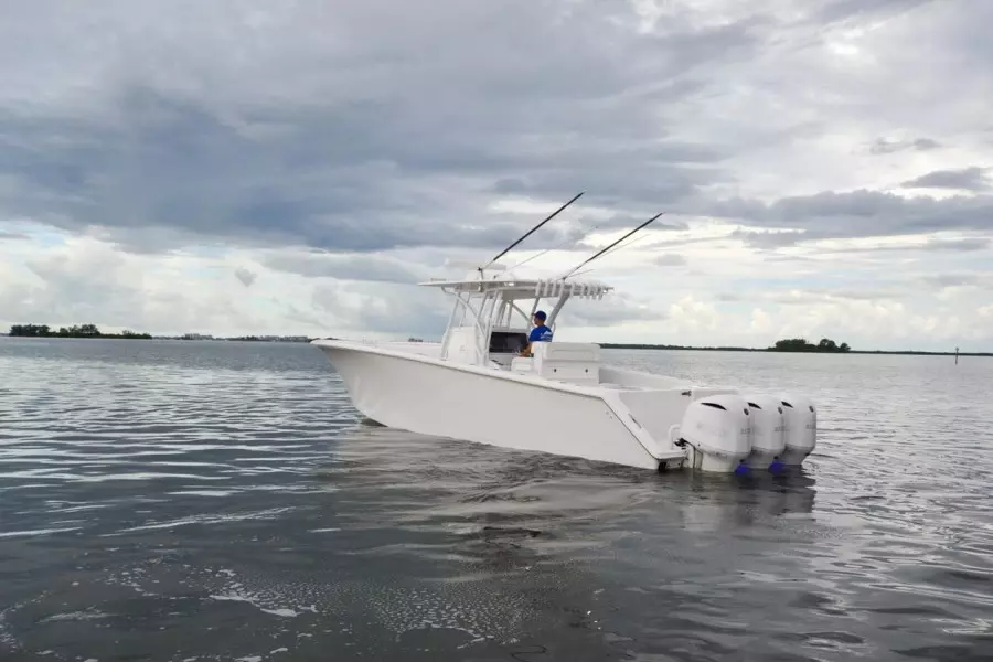 2018 SeaHunter 35 cc