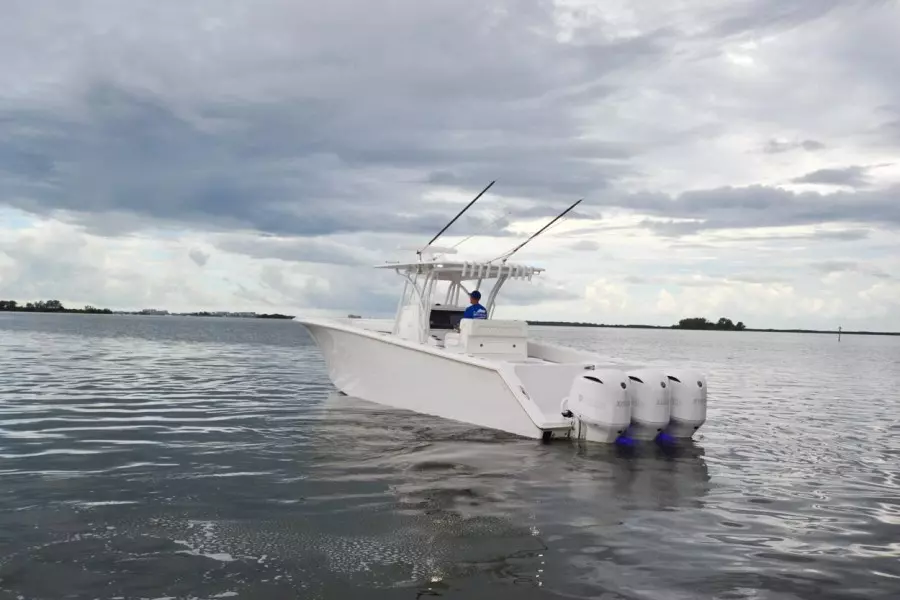 2018 SeaHunter 35 cc