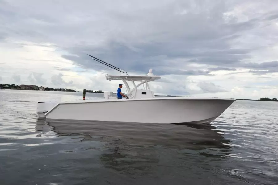 2018 SeaHunter 35 cc