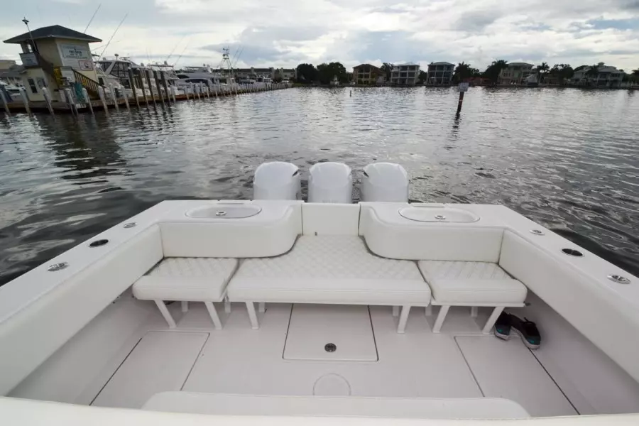 2018 SeaHunter 35 cc