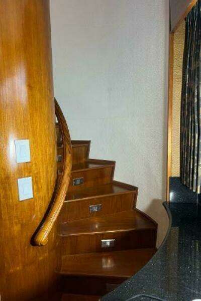 1983 Knight & Carver Custom Trideck