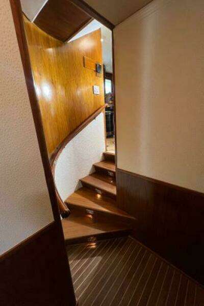 1983 Knight & Carver Custom Trideck