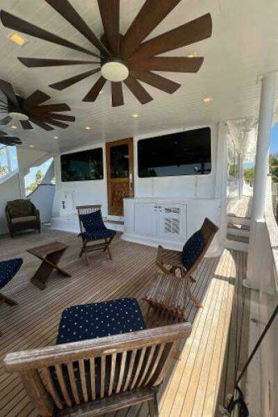 1983 Knight & Carver Custom Trideck