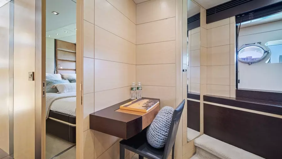 2013 Sunseeker 80 Predator