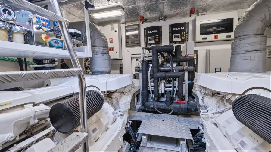 2013 Sunseeker 80 Predator