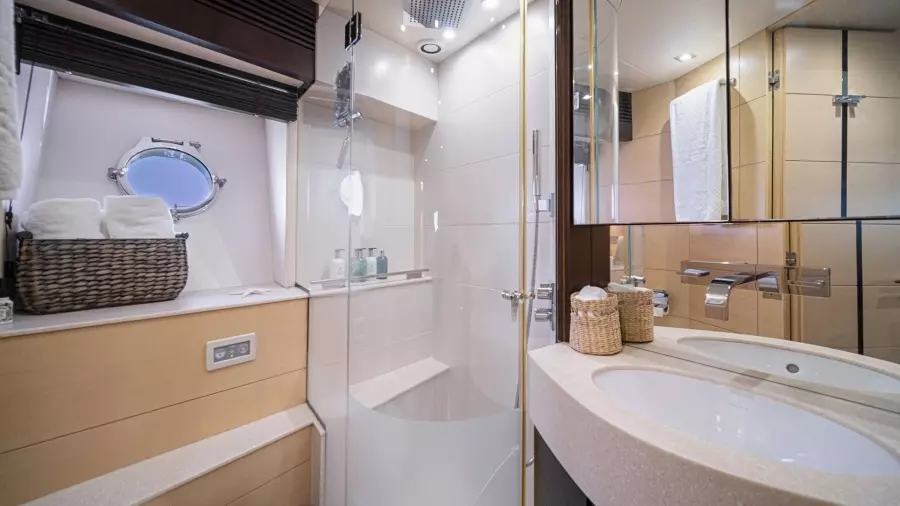 2013 Sunseeker 80 Predator