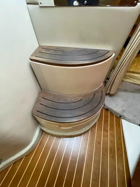 2006 Regal 3060 Window Express