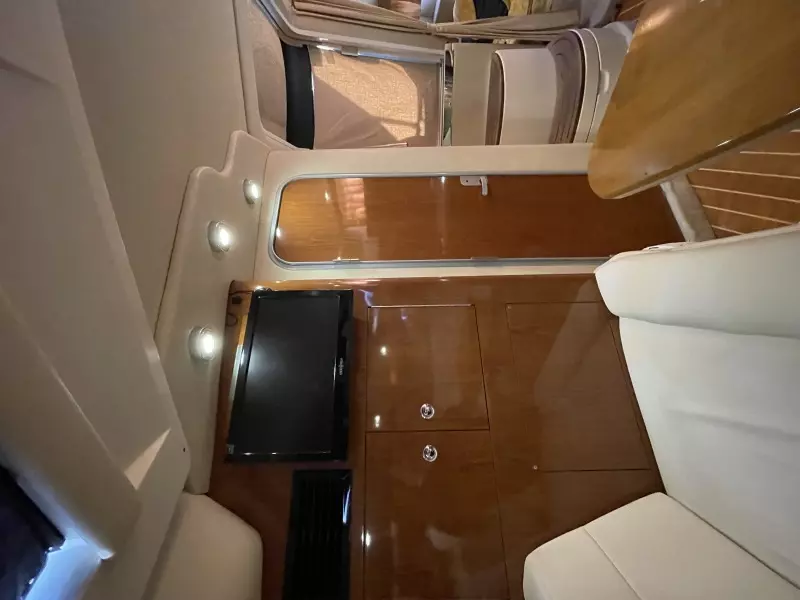 2006 Regal 3060 Window Express