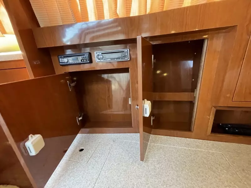 2006 Regal 3060 Window Express