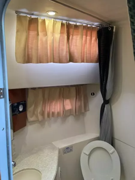 2006 Regal 3060 Window Express