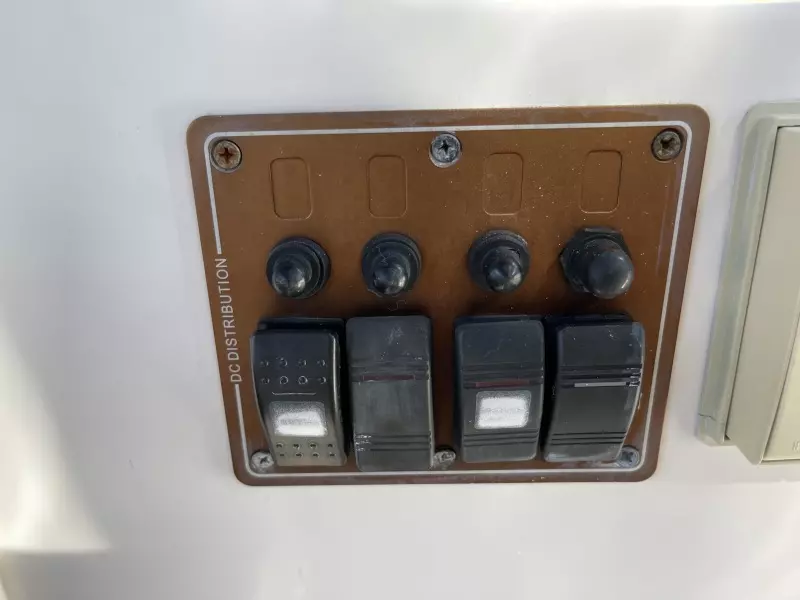 2006 Regal 3060 Window Express