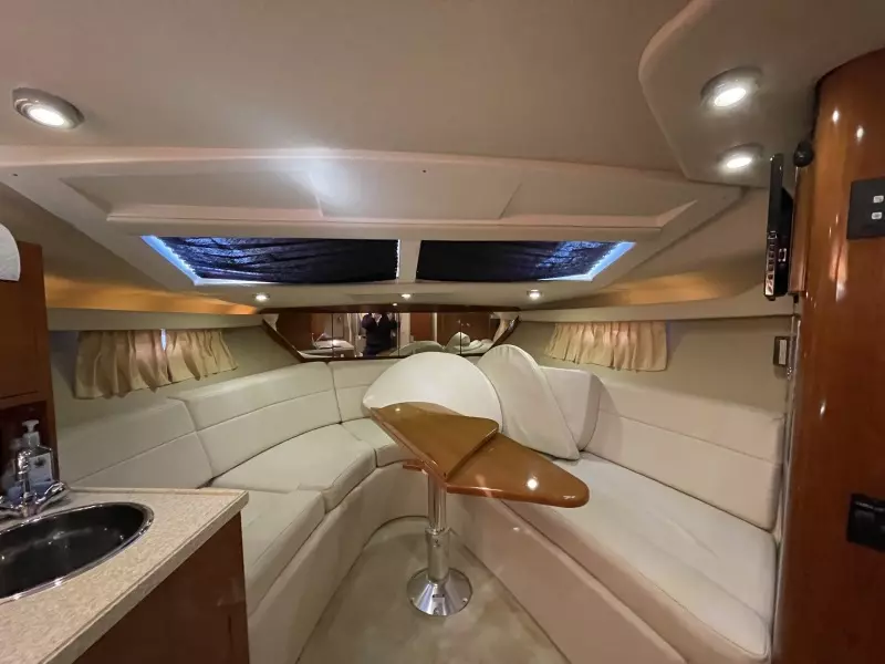 2006 Regal 3060 Window Express