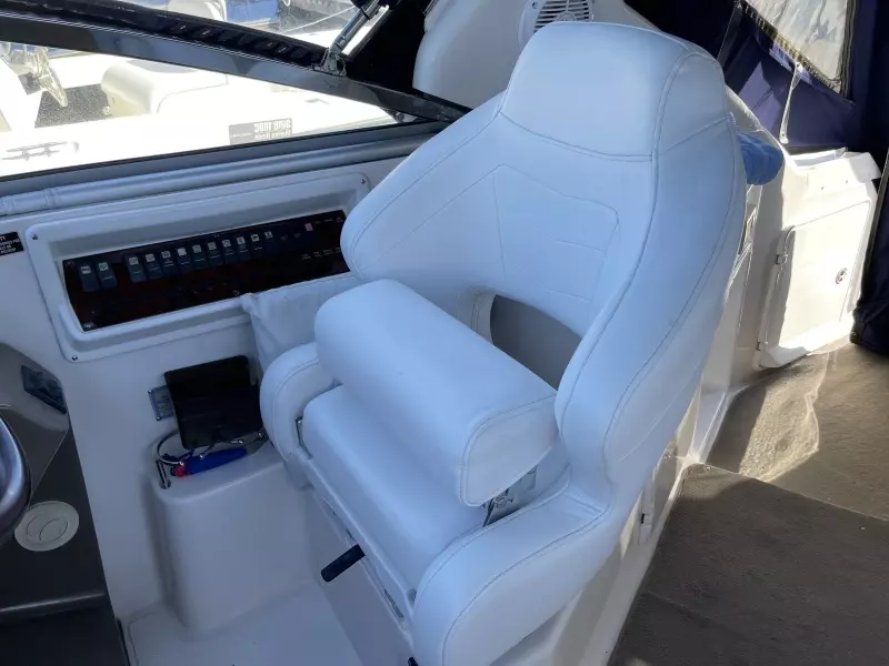 2006 Regal 3060 Window Express