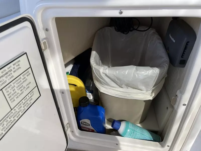 2006 Regal 3060 Window Express